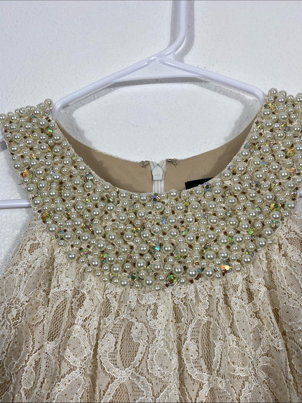 Cachet Beaded Halter Lace Maxi Gown in Ivory and Blush Size 2 - Picture 5 of 15